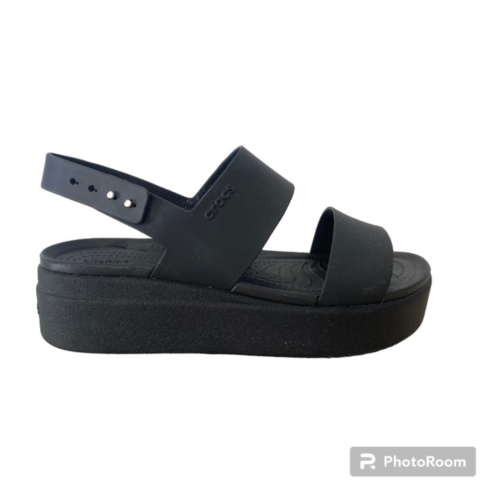 Crocs Women’s Brooklyn Low Wedges, Platform Sandals